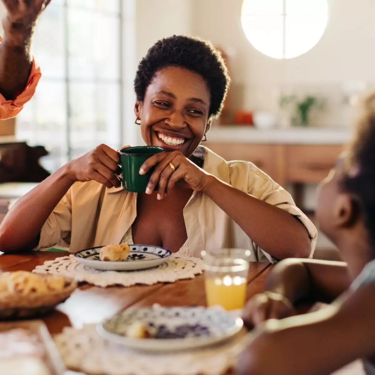 Você trabalha demais e o salário some rápido? 40 decisões inteligentes para respirar no fim do mês